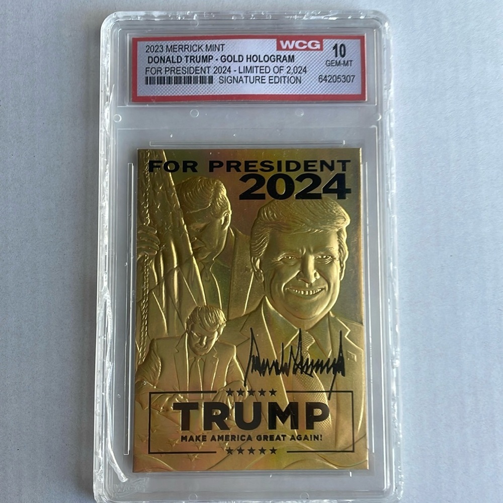 Donald Trump - 2023 - Gold Hologram - Signature Editiom